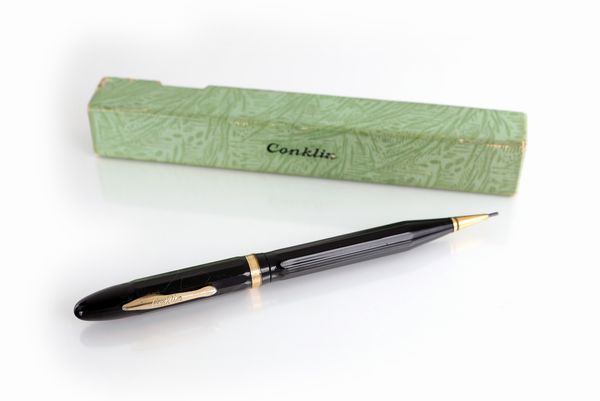 Conklin Endura - Portamine vintage in celluloide nera con particolari placcati in oro giallo  - Asta Penne e accessori dalla collezione di Enrico e Antonello Falqui e altre provenienze - Associazione Nazionale - Case d'Asta italiane