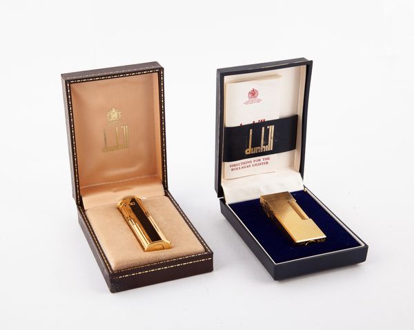 Dunhill - Due accendini in metallo dorato e smaltato  - Asta Penne e accessori dalla collezione di Enrico e Antonello Falqui e altre provenienze - Associazione Nazionale - Case d'Asta italiane