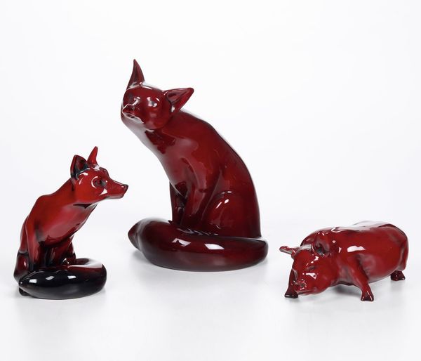 Due volpi e un maiale.<BR>Inghilterra, Manifattura Royal Doulton, 1913-1962.  - Asta Ceramiche e vetri - Associazione Nazionale - Case d'Asta italiane