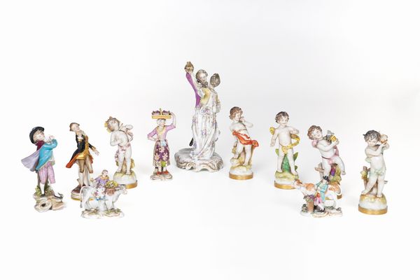 Dieci figurine.<BR>Manifatture diverse, XIX-XX secolo.<BR>  - Asta Ceramiche e vetri - Associazione Nazionale - Case d'Asta italiane