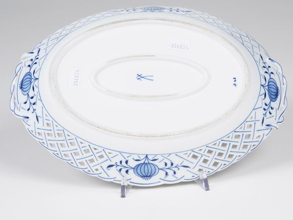 Cestino. <BR>Meissen, XX secolo.  - Asta Ceramiche e vetri - Associazione Nazionale - Case d'Asta italiane