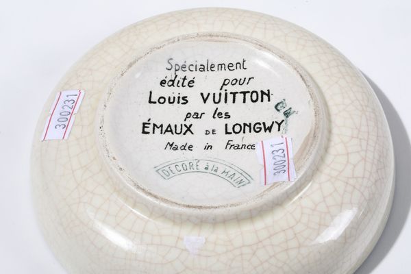 Ciotolina Louis Vuitton.<BR>Francia, Manifattura di Longwy, XX secolo.<BR>  - Asta Ceramiche e vetri - Associazione Nazionale - Case d'Asta italiane