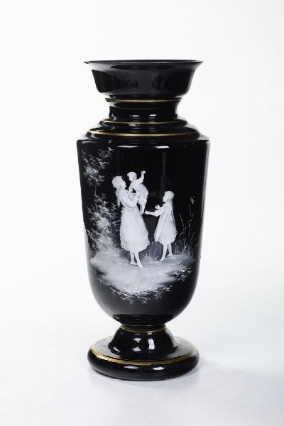 Vaso Mary Gregory.<BR>Boemia, seconda met del XIX secolo.  - Asta Ceramiche e vetri - Associazione Nazionale - Case d'Asta italiane