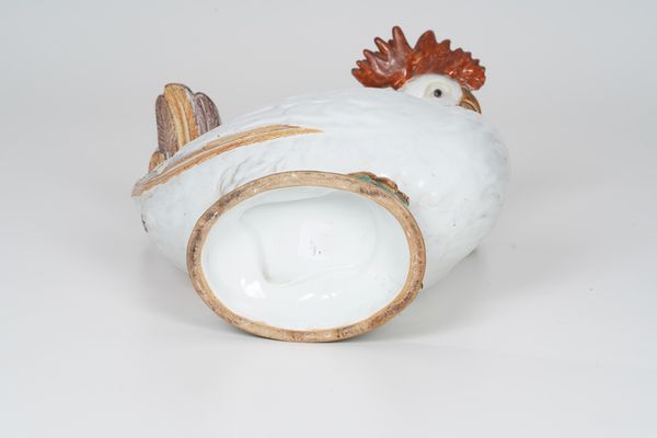 Zuppiera a forma di gallina.<BR>Nove, XVIII-XIX secolo.  - Asta Ceramiche e vetri - Associazione Nazionale - Case d'Asta italiane