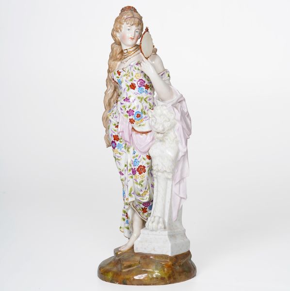 Grande figura.<BR>Allegoria della vanit, XX secolo.  - Asta Ceramiche e vetri - Associazione Nazionale - Case d'Asta italiane