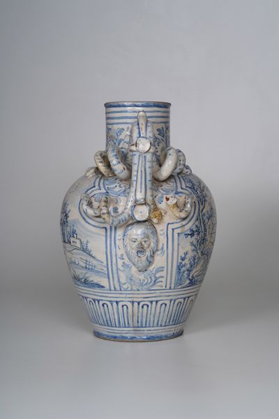 Vaso biansato. <BR>Liguria (?), inizio del XX secolo.  - Asta Ceramiche e vetri - Associazione Nazionale - Case d'Asta italiane