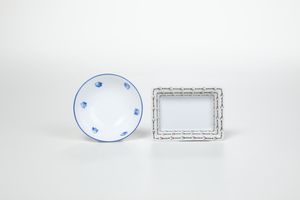 Due piccoli portaoggetti.<BR>Francia, Limoges per Lalique, fine del XX secolo.  - Asta Ceramiche e vetri - Associazione Nazionale - Case d'Asta italiane