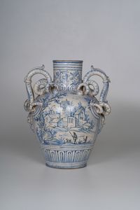 Vaso biansato. <BR>Liguria (?), inizio del XX secolo.  - Asta Ceramiche e vetri - Associazione Nazionale - Case d'Asta italiane