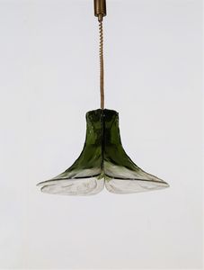 PRODUZIONE ITALIANA : Lampada a morsetto e una lampada a parete in ottone e  metallo verniciato. Anni '50 lunghezza regolabile - Asta Design -  Associazione Nazionale - Case d'Asta italiane