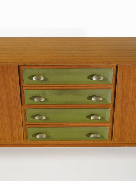 MANIFATTURA ITALIANA : Credenza con due stipi ad ante e parte centrale a cassetti  - Asta Asta 471 | DESIGN E ARTI DECORATIVE DEL NOVECENTO Online - Associazione Nazionale - Case d'Asta italiane