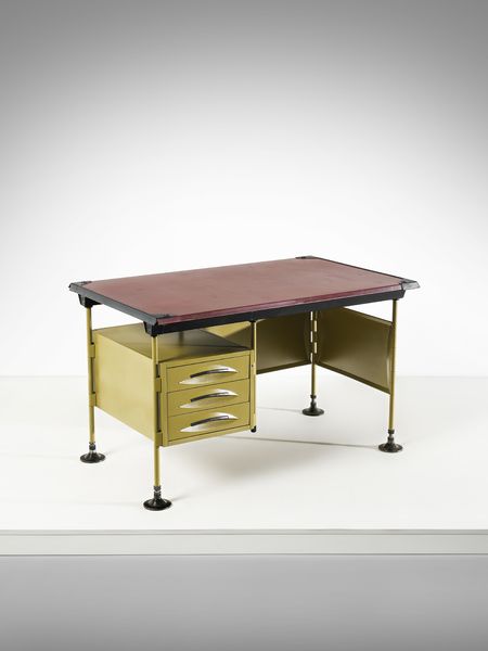 GRUPPO B.B.P.R. (BELGIOIOSO, PERESSUTI & ROGERS) : Scrivania con cassettiera laterale della serie Spazio per Olivetti Arredamenti Metallici, Ivrea  - Asta Asta 471 | DESIGN E ARTI DECORATIVE DEL NOVECENTO Online - Associazione Nazionale - Case d'Asta italiane