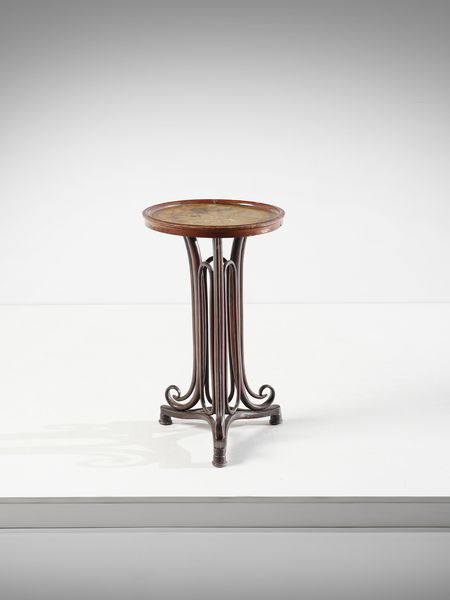 THONET : Tavolino alto con piano circolare, Austria  - Asta Asta 471 | DESIGN E ARTI DECORATIVE DEL NOVECENTO Online - Associazione Nazionale - Case d'Asta italiane