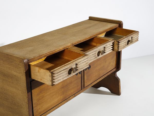 MANIFATTURA ITALIANA : Credenza ad ante e cassetti  - Asta Asta 471 | DESIGN E ARTI DECORATIVE DEL NOVECENTO Online - Associazione Nazionale - Case d'Asta italiane