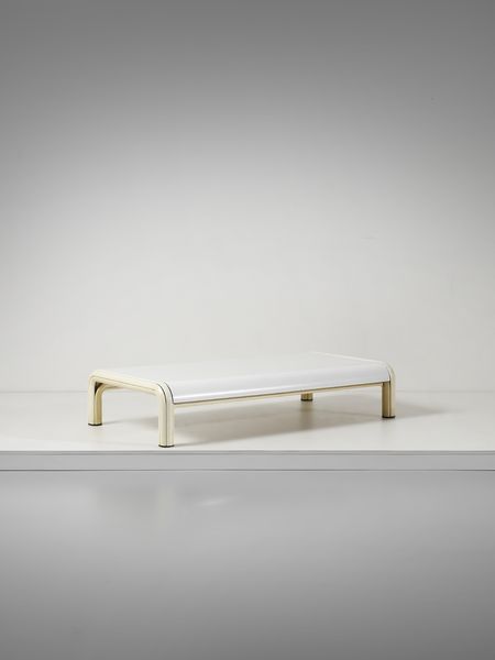 AULENTI GAE (1927 - 2012) : Tavolino basso mod. Orsay per Knoll International, USA  - Asta Asta 471 | DESIGN E ARTI DECORATIVE DEL NOVECENTO Online - Associazione Nazionale - Case d'Asta italiane