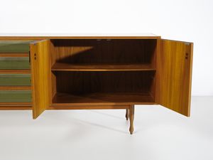 MANIFATTURA ITALIANA : Credenza con due stipi ad ante e parte centrale a cassetti  - Asta Asta 471 | DESIGN E ARTI DECORATIVE DEL NOVECENTO Online - Associazione Nazionale - Case d'Asta italiane