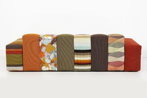 STUDIO MISSONI HOME : Divano modulare mod. Rythme per Roche Bobois, Francia  - Asta Asta 471 | DESIGN E ARTI DECORATIVE DEL NOVECENTO Online - Associazione Nazionale - Case d'Asta italiane