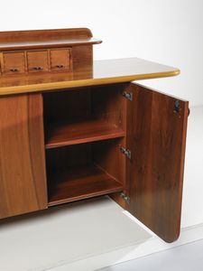 SACCARDO LUIGI : Credenza a quattro ante con alzata a cassettini mod. Seven per Gasparello, Casale sul Sile  - Asta Asta 471 | DESIGN E ARTI DECORATIVE DEL NOVECENTO Online - Associazione Nazionale - Case d'Asta italiane