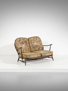 ERCOLANI LUCIAN RANDOLPH (1988 - 1976) : Divanetto a due posti per Ercol, Regno Unito  - Asta Asta 471 | DESIGN E ARTI DECORATIVE DEL NOVECENTO Online - Associazione Nazionale - Case d'Asta italiane