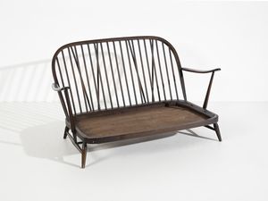 ERCOLANI LUCIAN RANDOLPH (1988 - 1976) : Divanetto a due posti per Ercol, Regno Unito  - Asta Asta 471 | DESIGN E ARTI DECORATIVE DEL NOVECENTO Online - Associazione Nazionale - Case d'Asta italiane