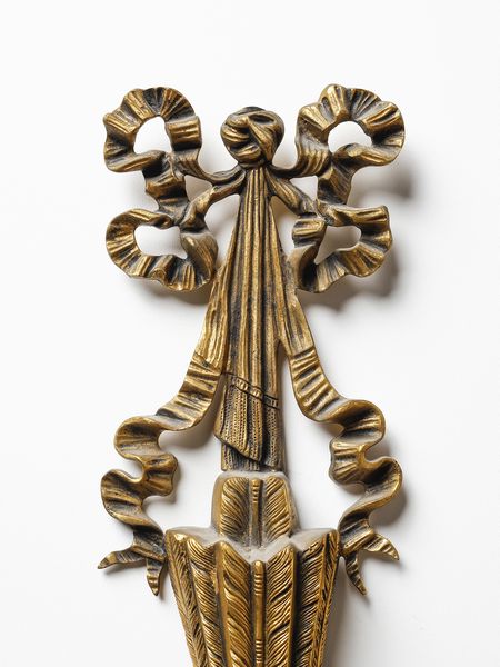 MANIFATTURA DEL XX SECOLO : Coppia di appliques in stile Luigi XVI a cinque bracci in bronzo dorato, corpo a faretra sormontato da nastro annodato  - Asta Asta 472 | ARTE ANTICA E DEL XIX SECOLO Virtuale - Associazione Nazionale - Case d'Asta italiane