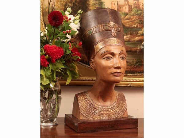 Nefertiti  - Asta Ispirazioni di arredo - Associazione Nazionale - Case d'Asta italiane