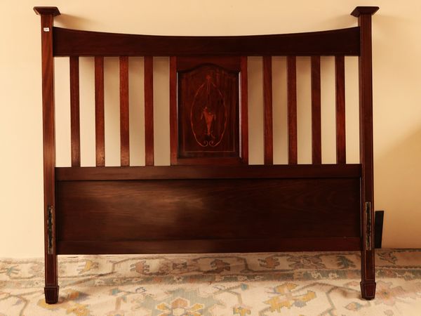 Letto matrimoniale in satinwood  - Asta Ispirazioni di arredo - Associazione Nazionale - Case d'Asta italiane