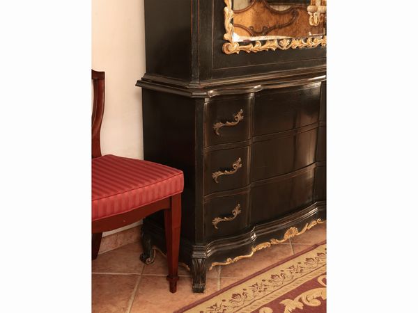 Credenza a due corpi in legno ebanizzato  - Asta Ispirazioni di arredo - Associazione Nazionale - Case d'Asta italiane