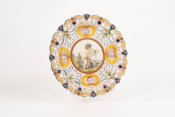 Piatto in maiolica lavorato a traforo, Ginori, fine secolo XIX  - Asta Incanti d'Arte - Associazione Nazionale - Case d'Asta italiane