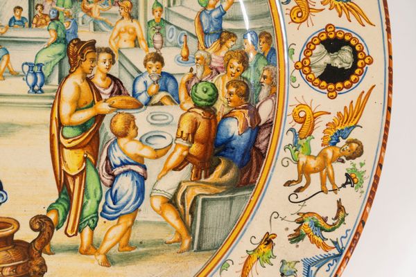 Molaroni Pesaro : Coppia di piatti istoriati in maiolica, secoli XIX-XX  - Asta Incanti d'Arte - Associazione Nazionale - Case d'Asta italiane