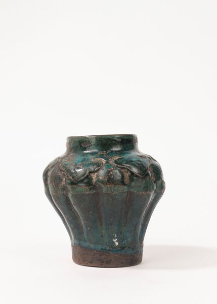 Vaso in ceramica verde, Cina fine periodo Ming  - Asta Incanti d'Arte - Associazione Nazionale - Case d'Asta italiane