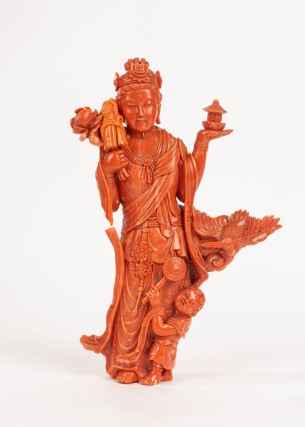 ☼ Guanyin in corallo, Cina secolo XX  - Asta Incanti d'Arte - Associazione Nazionale - Case d'Asta italiane