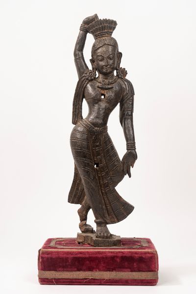 Figura femminile danzante, India secoli XVII - XVIII  - Asta Incanti d'Arte - Associazione Nazionale - Case d'Asta italiane