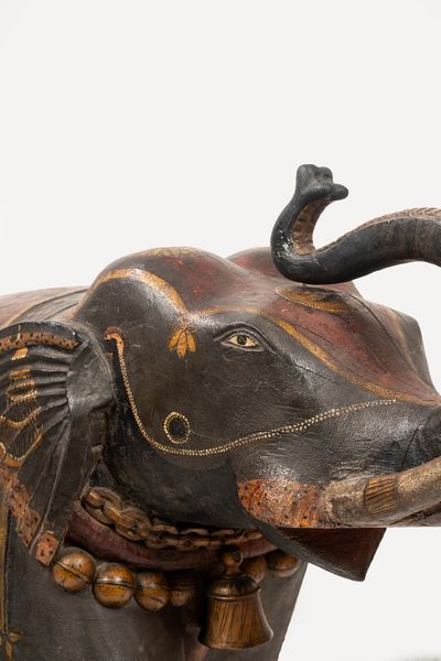 Elefante in legno laccato policromo, India secolo XIX  - Asta Incanti d'Arte - Associazione Nazionale - Case d'Asta italiane