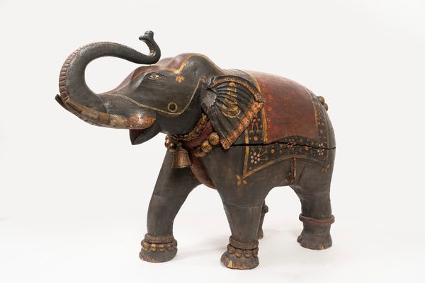 Elefante in legno laccato policromo, India secolo XIX  - Asta Incanti d'Arte - Associazione Nazionale - Case d'Asta italiane