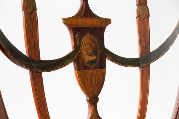 Coppia di sedie in legno intagliato e dipinto, con seduta in paglia di Vienna, Inghilterra fine secolo XVIII  - Asta Incanti d'Arte - Associazione Nazionale - Case d'Asta italiane