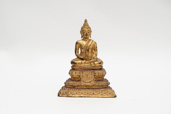 Buddha in bronzo dorato Thai, secolo XIX  - Asta Incanti d'Arte - Associazione Nazionale - Case d'Asta italiane