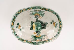 Zuppiera in maiolica di Cerreto, secolo XVIII  - Asta Incanti d'Arte - Associazione Nazionale - Case d'Asta italiane