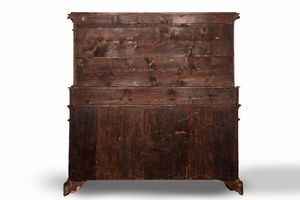 Grande credenza a due corpi, Francoforte secolo XVIII  - Asta Incanti d'Arte - Associazione Nazionale - Case d'Asta italiane