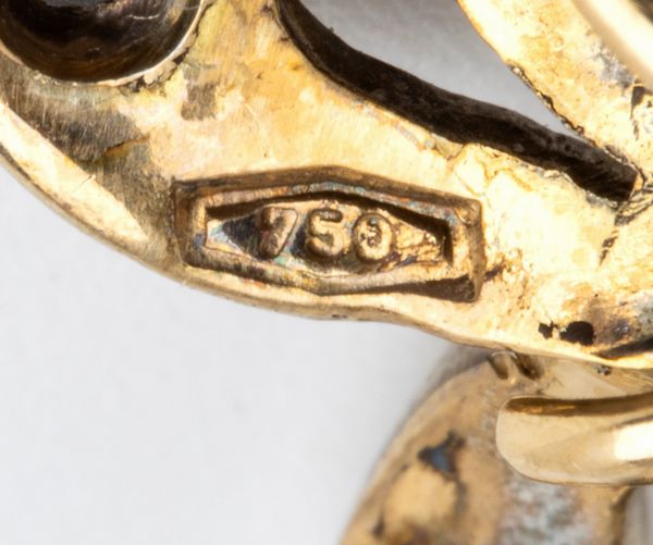 Spilla a forma di insetto in oro, argento, diamanti, perla ed acquamarina  - Asta Gioielli e Orologi - Associazione Nazionale - Case d'Asta italiane