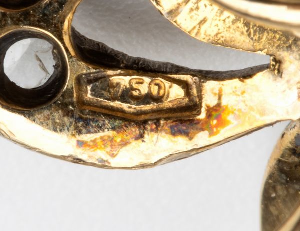 Spilla a forma di insetto in oro, argento, diamanti, perla ed acquamarina  - Asta Gioielli e Orologi - Associazione Nazionale - Case d'Asta italiane