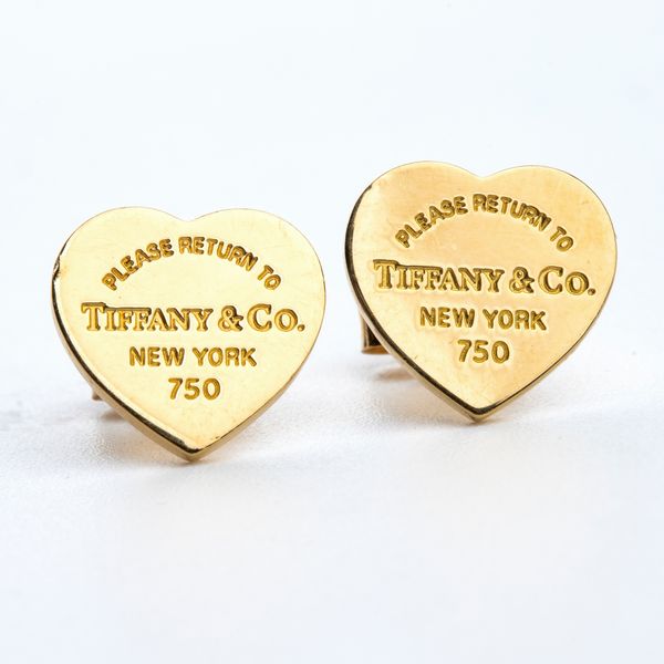 Tiffany & Co.® : Collezione RETURN TO TIFFANY™ : paio di orecchini in oro, double hearth  - Asta Gioielli e Orologi - Associazione Nazionale - Case d'Asta italiane