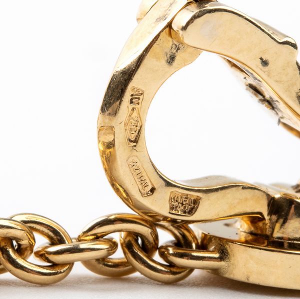 bulgari : Collezione BVLGARI-BVLGARI: paio di orecchini pendenti in oro e madreperla.  - Asta Gioielli e Orologi - Associazione Nazionale - Case d'Asta italiane