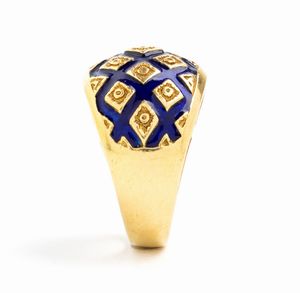 Anello in oro e smalti blu  - Asta Gioielli e Orologi - Associazione Nazionale - Case d'Asta italiane