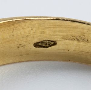 Anello in oro e paste vitree  - Asta Gioielli e Orologi - Associazione Nazionale - Case d'Asta italiane