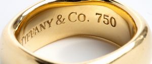 Tiffany & Co.® : Fedina in oro  - Asta Gioielli e Orologi - Associazione Nazionale - Case d'Asta italiane