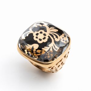 POMELLATO : Collezione ARABESQUE: anello a fascia in oro e quarzo fume'  - Asta Gioielli e Orologi - Associazione Nazionale - Case d'Asta italiane