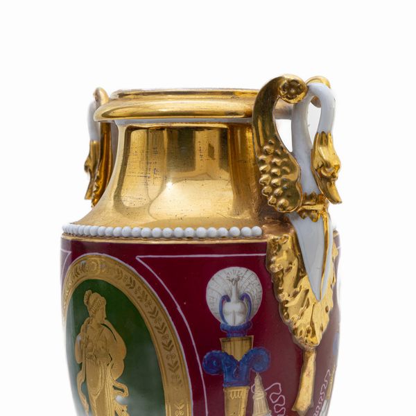 Coppia vasi in porcellana policroma,  - Asta Smart Auction: arredi, dipinti, sculture, argenti e altro a prezzi vantaggiosi - Associazione Nazionale - Case d'Asta italiane