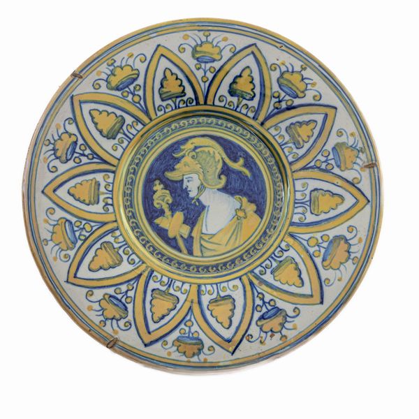 Piattello in ceramica a lustro oro  - Asta Smart Auction: arredi, dipinti, sculture, argenti e altro a prezzi vantaggiosi - Associazione Nazionale - Case d'Asta italiane