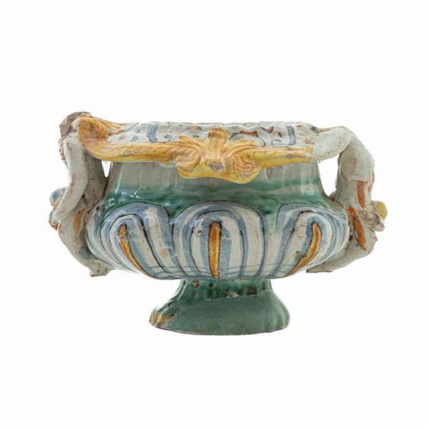 Saliera in ceramica compendiaria a forma di vasca  - Asta Smart Auction: arredi, dipinti, sculture, argenti e altro a prezzi vantaggiosi - Associazione Nazionale - Case d'Asta italiane