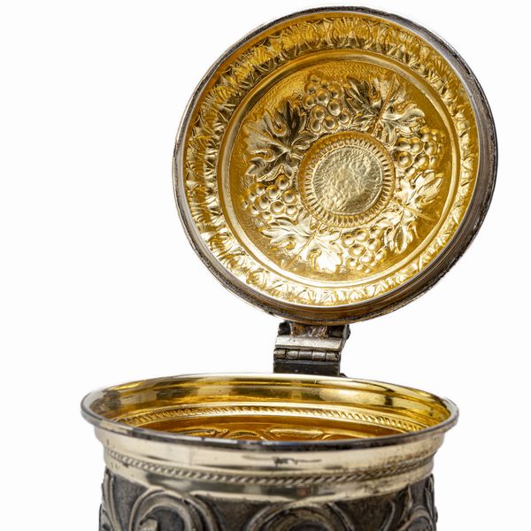 Tankard in argento 800/1000  - Asta Smart Auction: arredi, dipinti, sculture, argenti e altro a prezzi vantaggiosi - Associazione Nazionale - Case d'Asta italiane